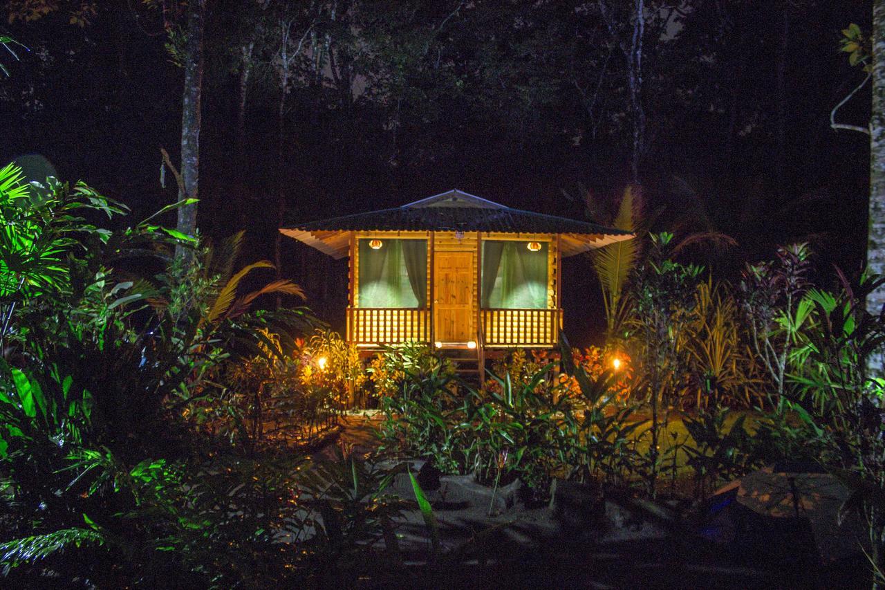 Lirio Lodge Barra de Pacuare Exterior photo