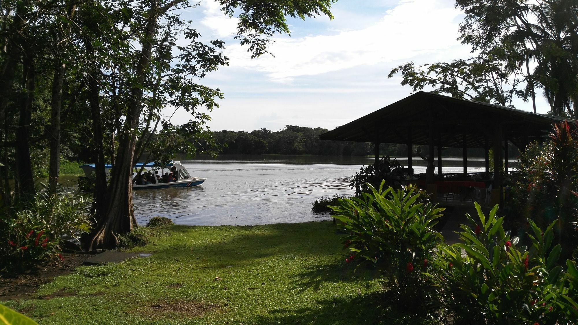 Lirio Lodge Barra de Pacuare Exterior photo