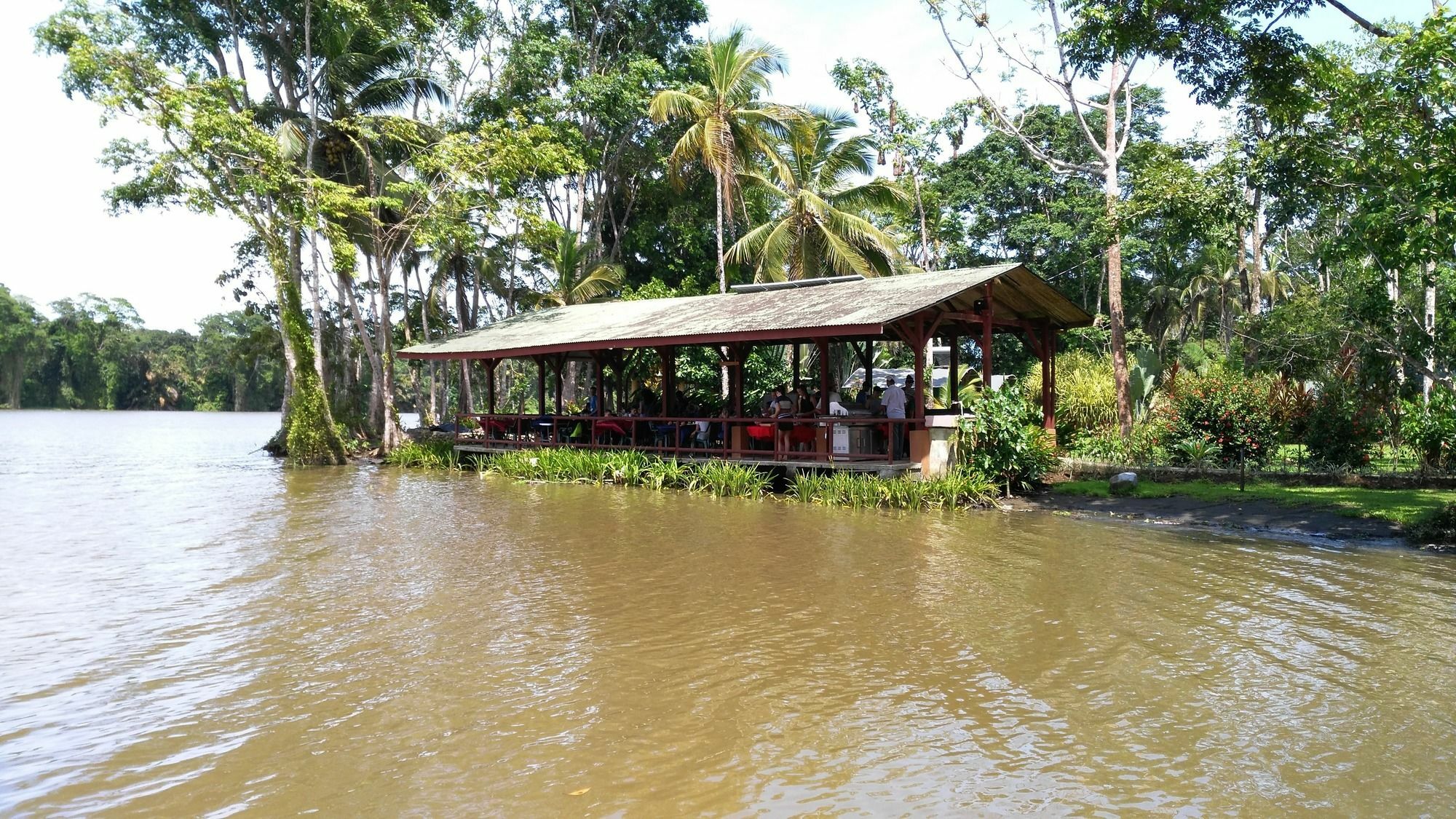 Lirio Lodge Barra de Pacuare Exterior photo
